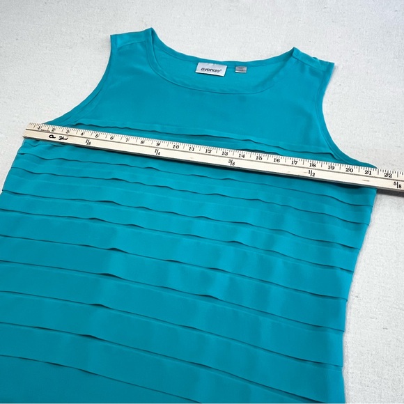 Avenue Turquoise Sleeveless Women's Top - Size 14/16 - Picture 8 of 14